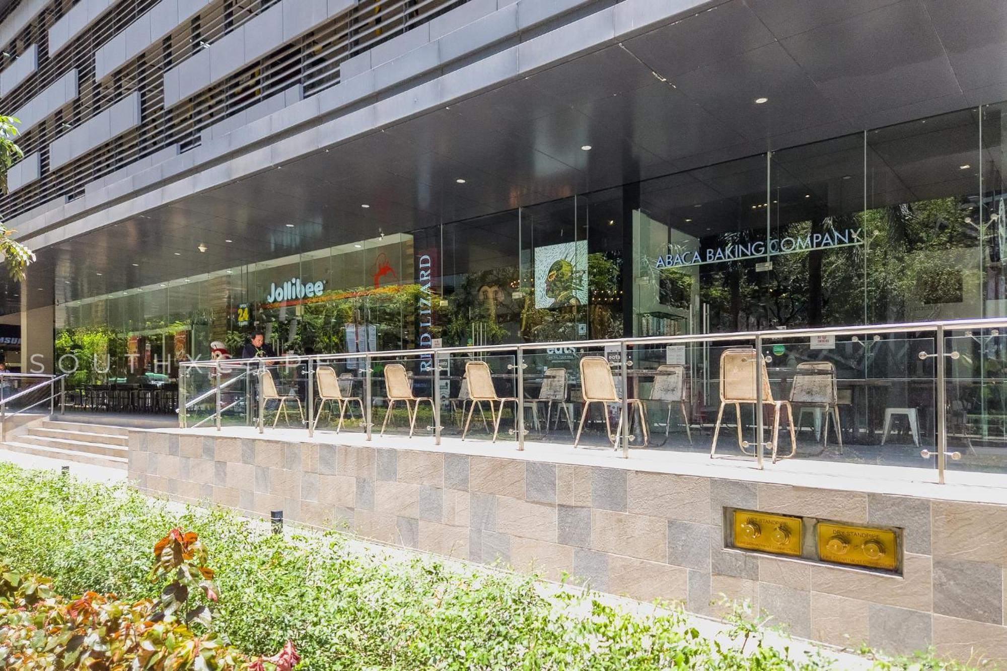 Furnished In Avida Towers Riala, It Park With Amazing View, Fast Wifi, Netflix, Pool And